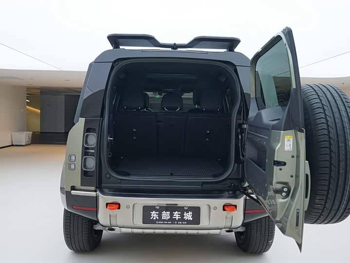 Фото 15 - Land Rover Defender