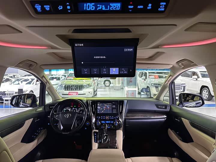 Фото 14 - Toyota Vellfire