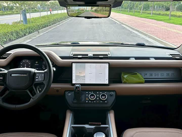 Фото 9 - Land Rover Defender