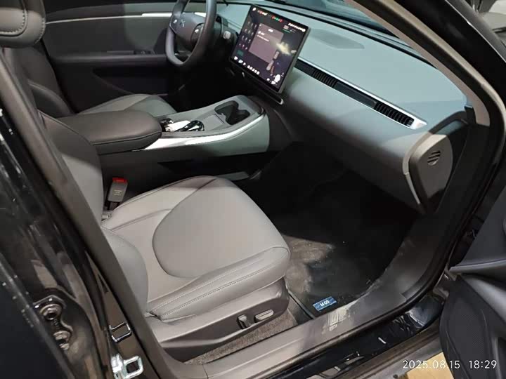 Фото 6 - XPeng Mona M03