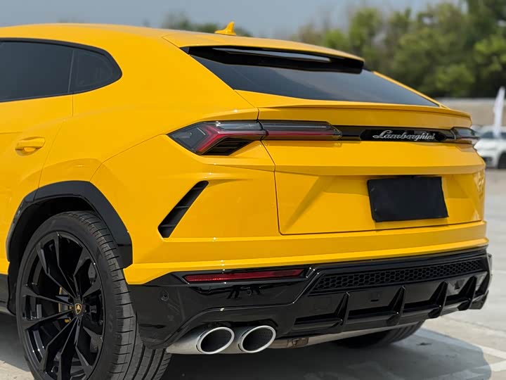 Фото 7 - Lamborghini Urus