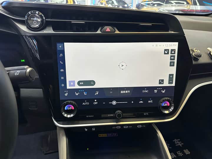 Фото 15 - Lexus RZ