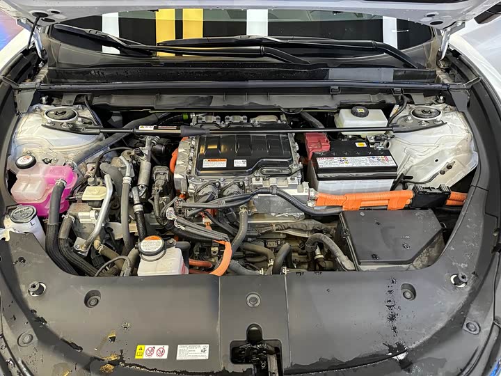 Фото 27 - Lexus RZ