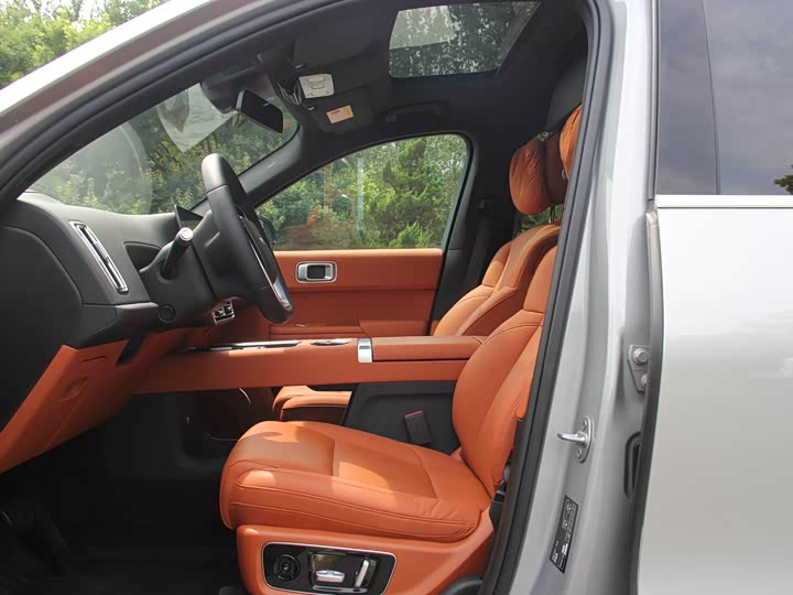 Фото 12 - LiXiang L9