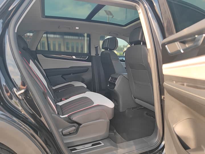 Фото 14 - Volkswagen Teramont X