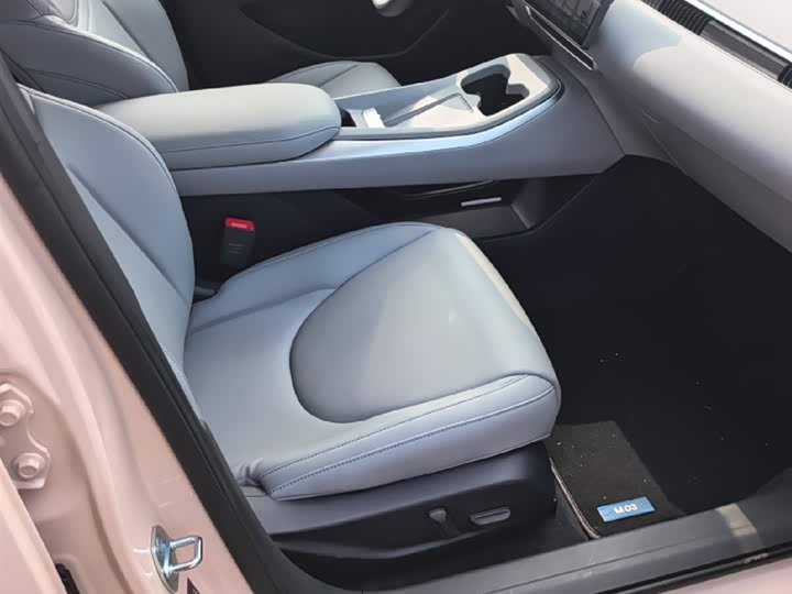 Фото 5 - XPeng Mona M03