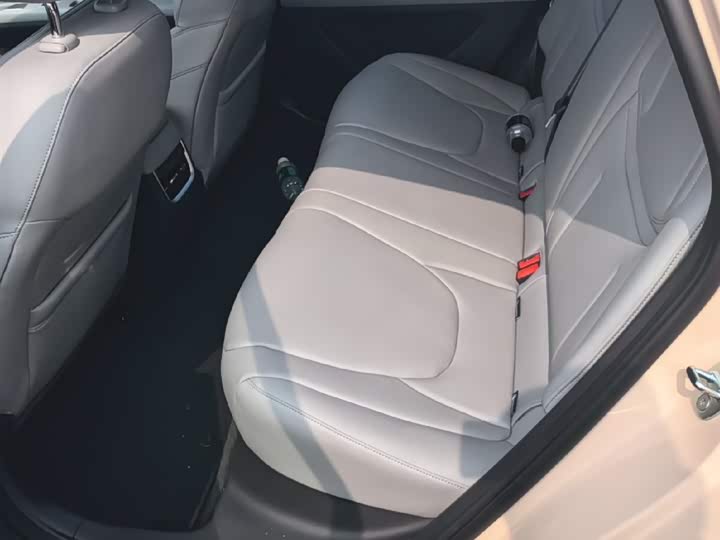 Фото 6 - XPeng Mona M03