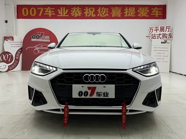 Фото 2 - Audi A4L