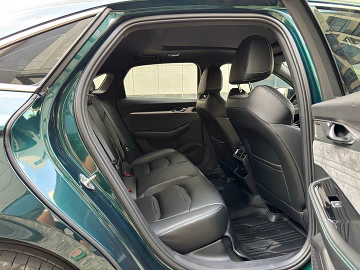 Фото 9 - Geely Preface