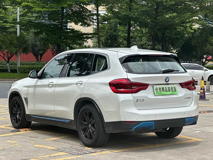 Фото 7 - BMW iX3