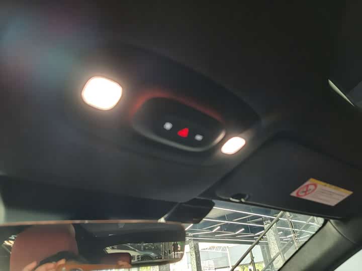 Фото 10 - Xiaomi SU7