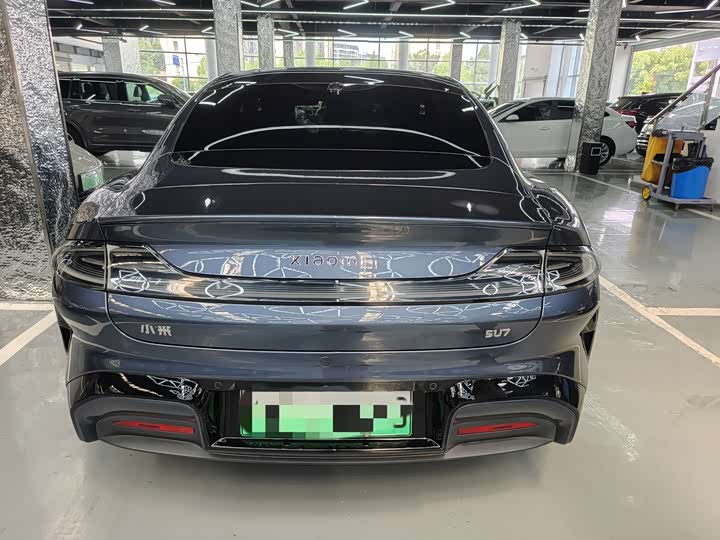 Фото 16 - Xiaomi SU7