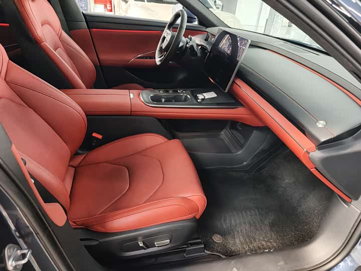 Фото 8 - Xiaomi SU7