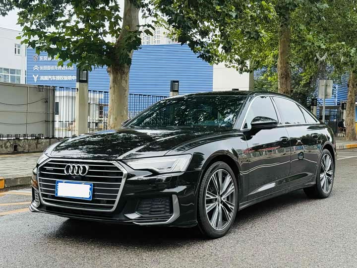 Фото 1 - Audi A6L