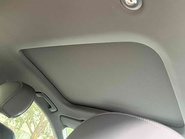 Фото 13 - Audi A6L