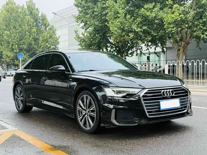 Фото 2 - Audi A6L
