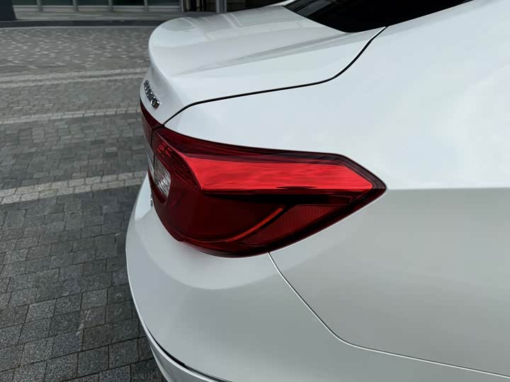 Фото 13 - Honda Accord