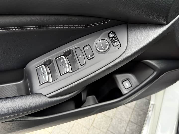 Фото 15 - Honda Accord