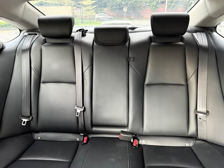 Фото 21 - Honda Accord