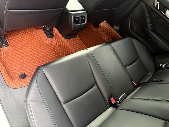 Фото 22 - Honda Accord