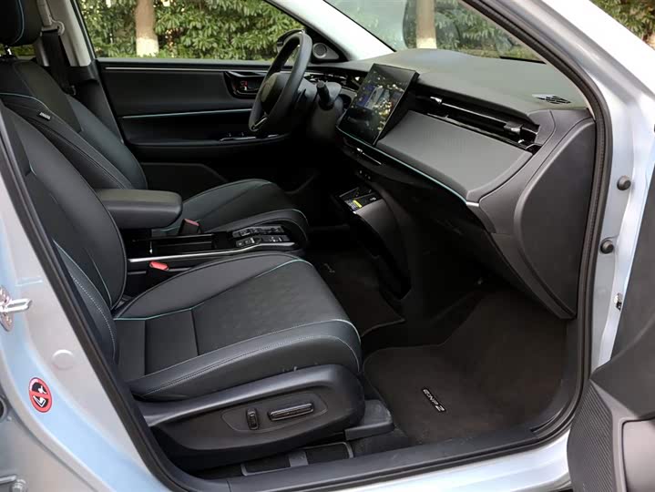 Фото 10 - Honda e:NP2