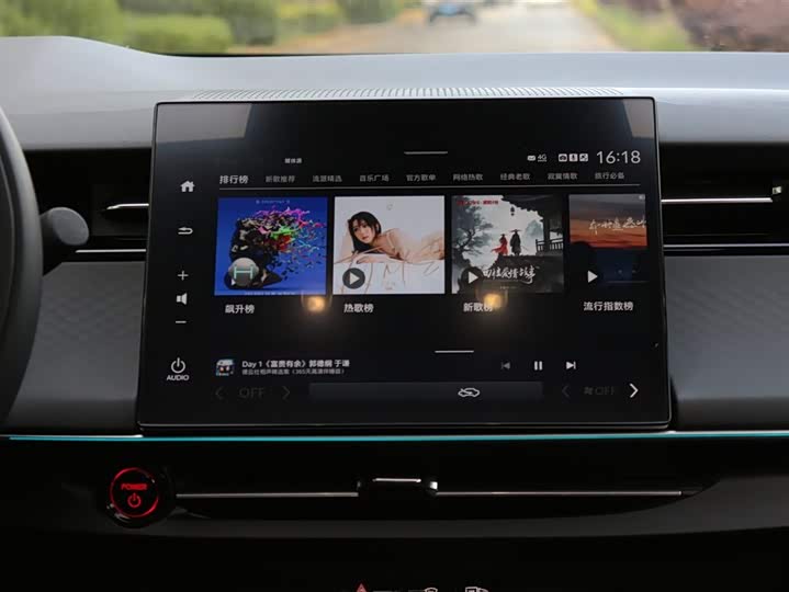 Фото 13 - Honda e:NP2