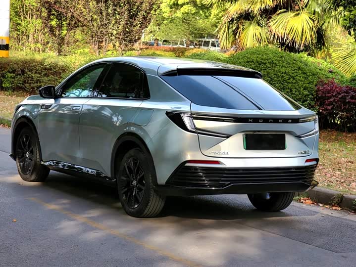 Фото 5 - Honda e:NP2