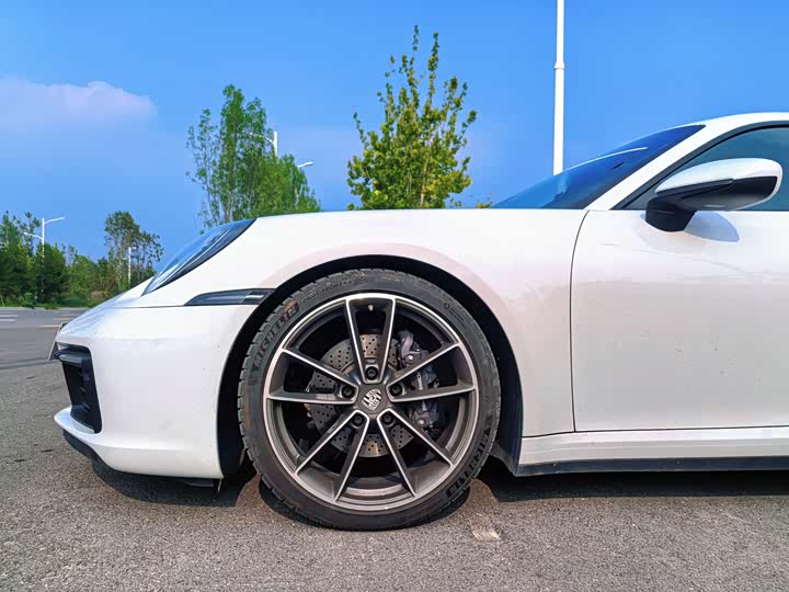 Фото 8 - Porsche 911