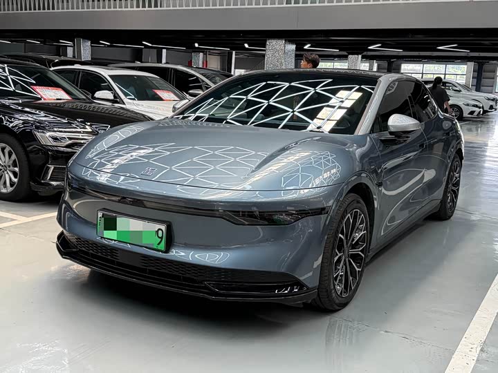 Фото 1 - Zeekr 007