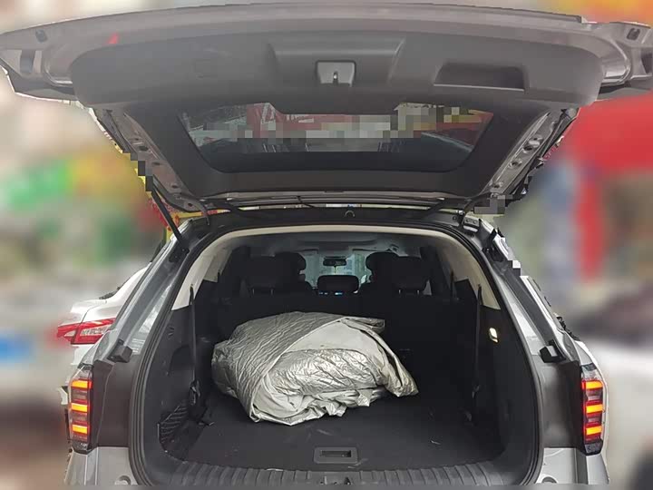 Фото 10 - Ford Edge