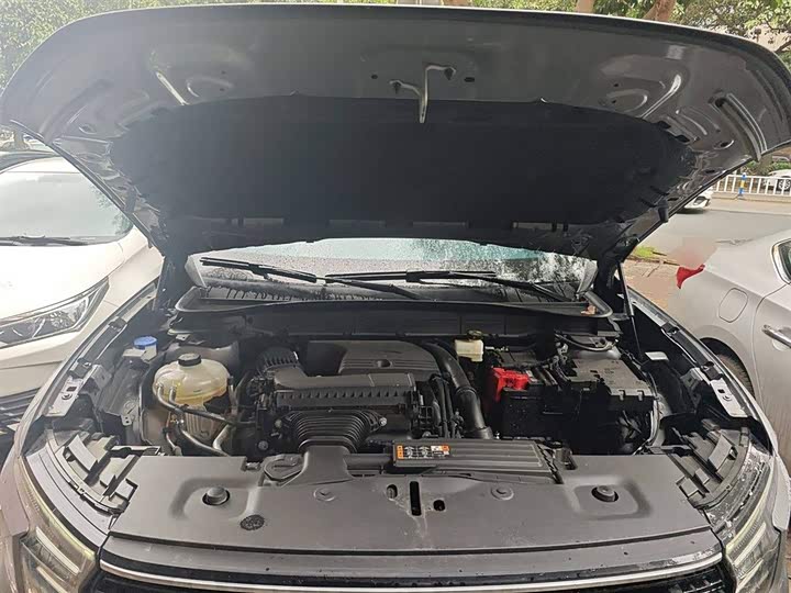 Фото 11 - Ford Edge