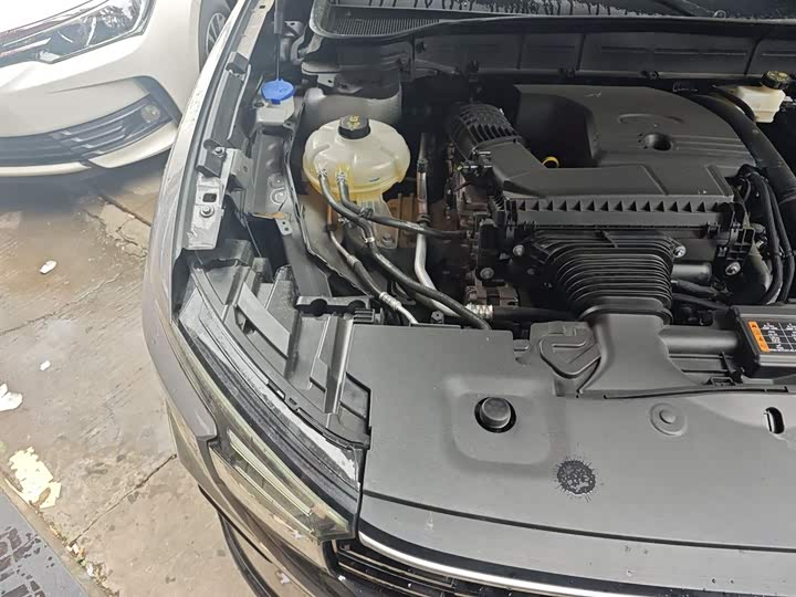 Фото 24 - Ford Edge