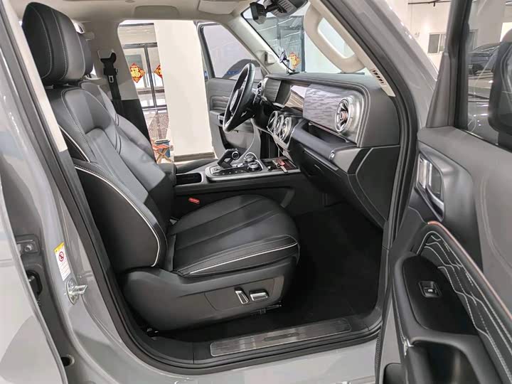 Фото 10 - Tank 300