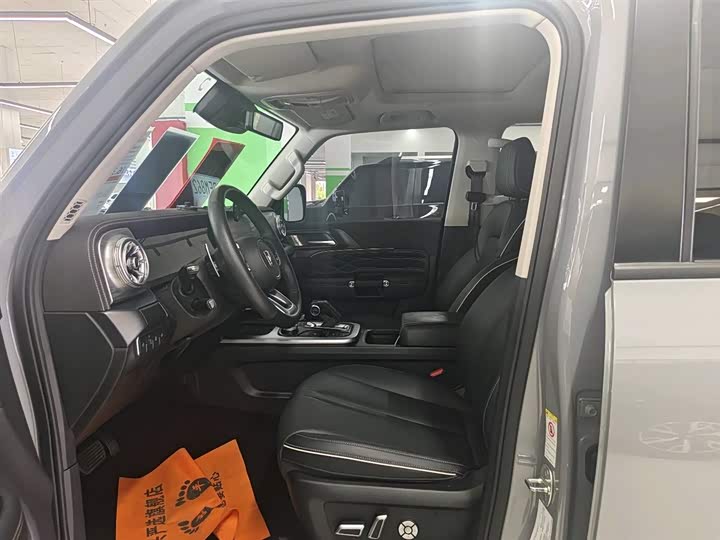 Фото 14 - Tank 300