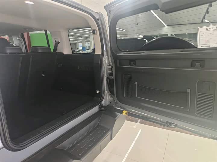 Фото 18 - Tank 300