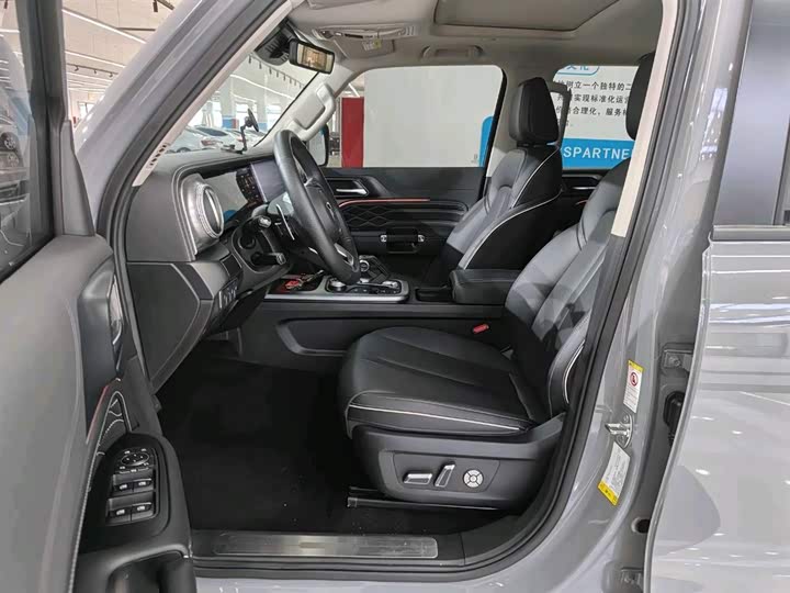 Фото 8 - Tank 300