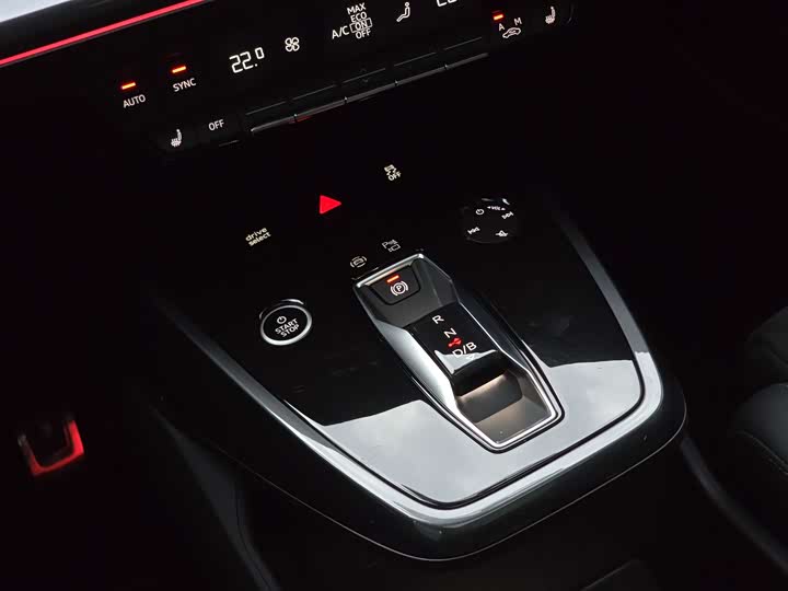 Фото 16 - Audi Q4 e-tron