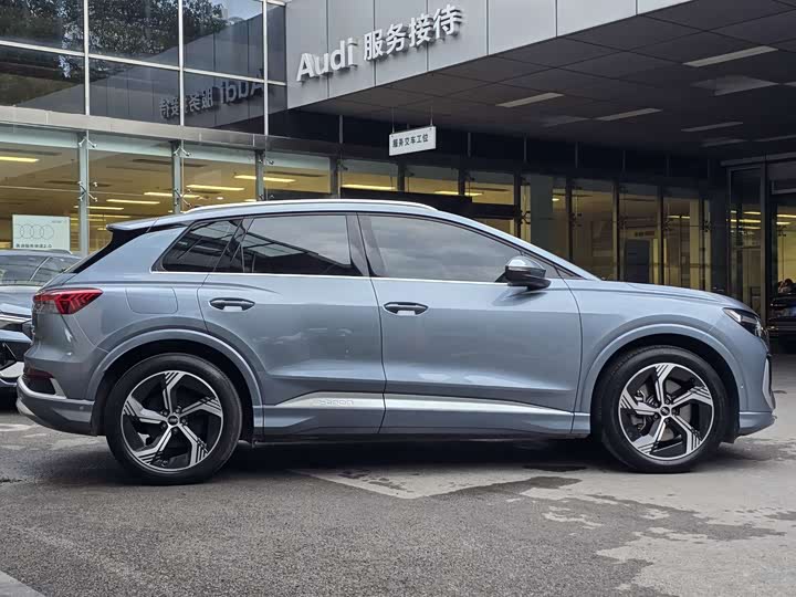 Фото 4 - Audi Q4 e-tron