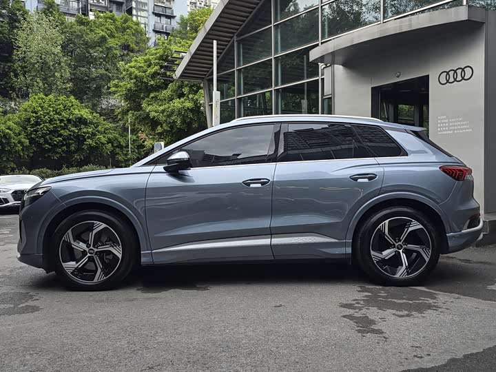 Фото 6 - Audi Q4 e-tron