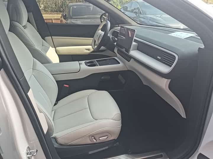 Фото 11 - XPeng G6