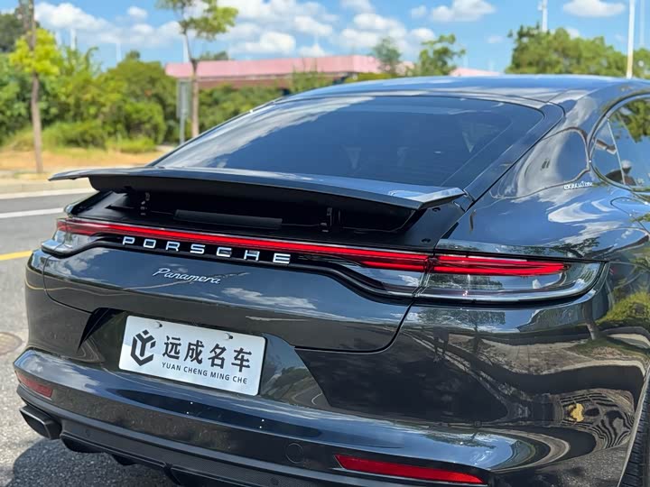 Фото 10 - Porsche Panamera