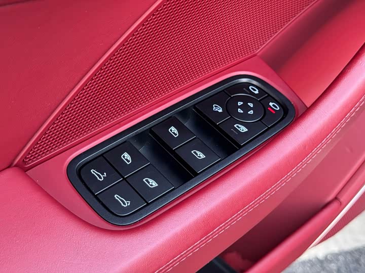 Фото 13 - Porsche Panamera