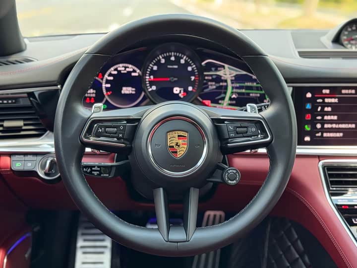 Фото 19 - Porsche Panamera