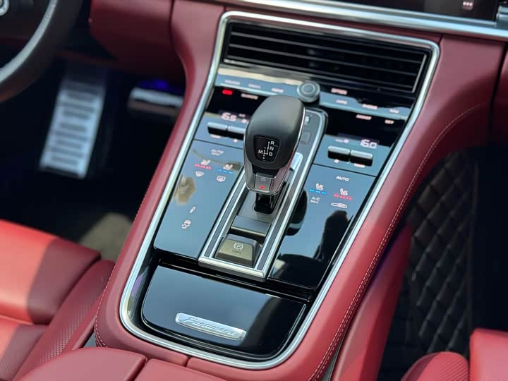 Фото 23 - Porsche Panamera