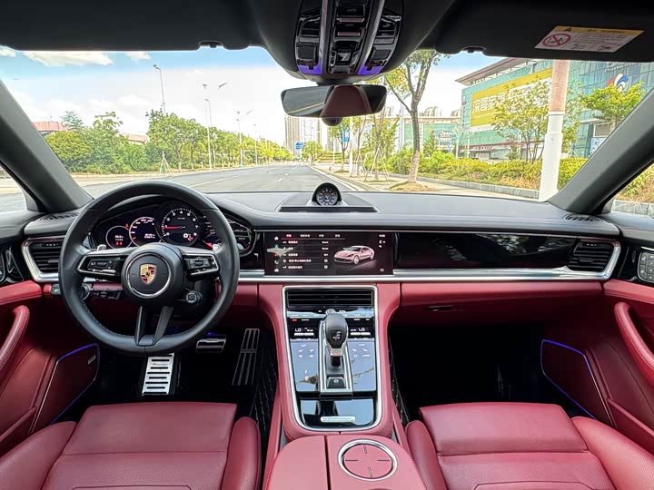 Фото 27 - Porsche Panamera