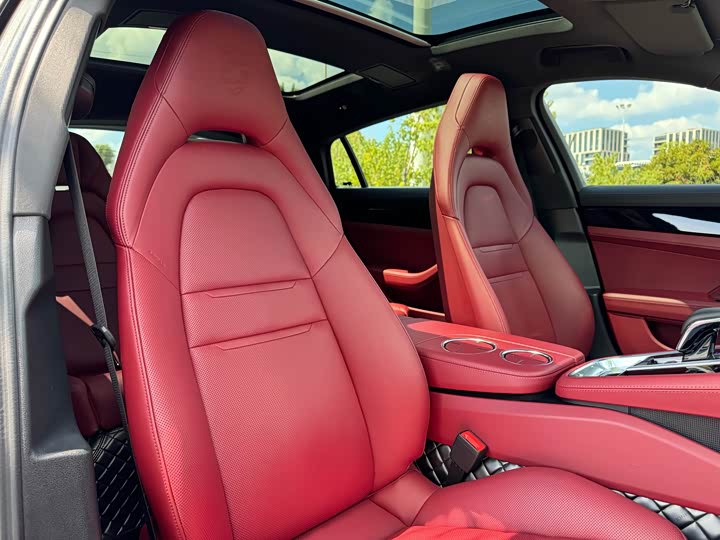 Фото 29 - Porsche Panamera