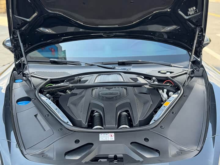 Фото 31 - Porsche Panamera