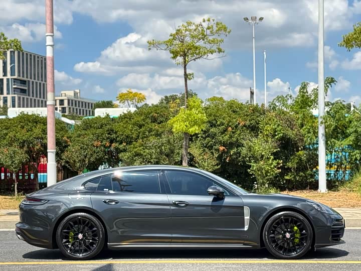 Фото 4 - Porsche Panamera