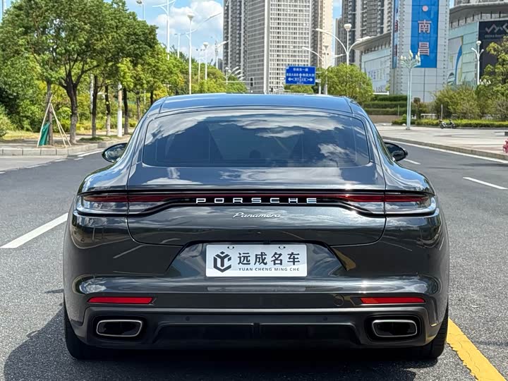 Фото 6 - Porsche Panamera