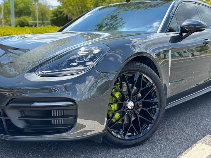 Фото 9 - Porsche Panamera